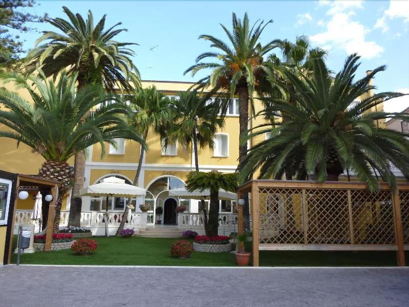 Mediterraneo Palace Hotel Amantea Exterior foto